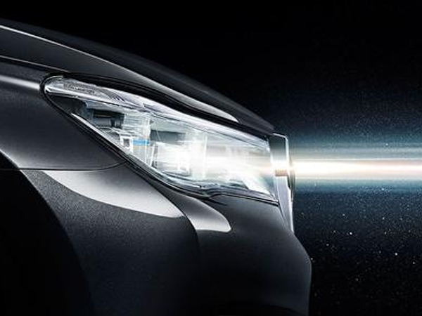 汽车后雾灯为啥只有一个更能吸引注意力